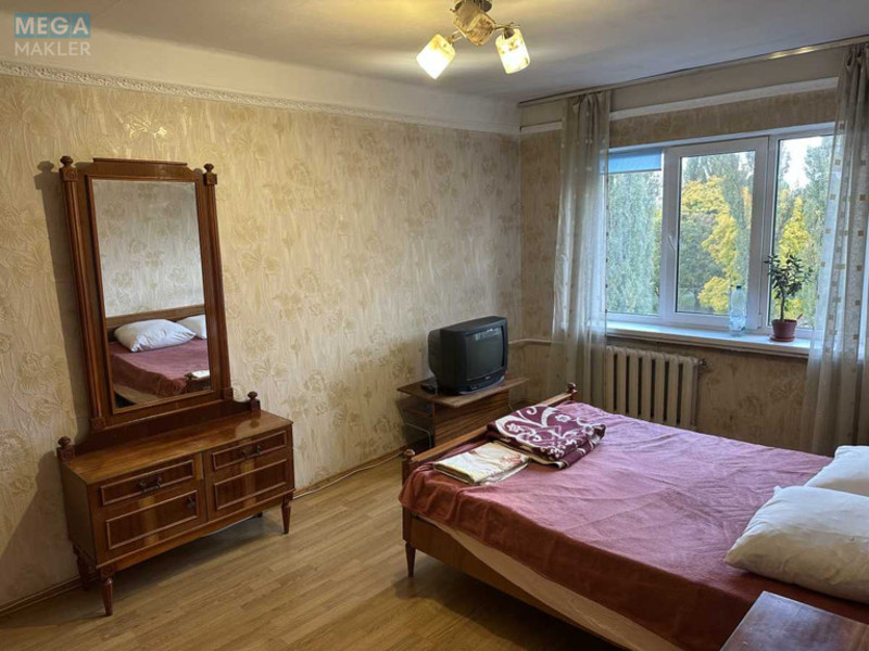 Оренда 2 кімнатної квартири, <a class="location-link" href="/kiev/" title="Недвижимость Київ">Київ</a>, <a class="location-link" href="/kiev/svyatoshinskij/" title="Недвижимость Святошинський район">Святошинський р-н</a>, Литвиненко-Вольгемут вул., 5 (изображение 1)