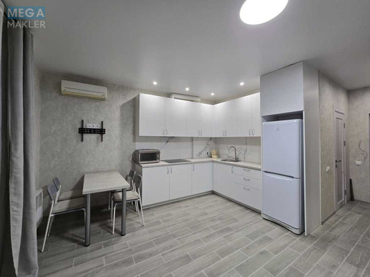 Продаж 1 кімнатної квартири (33/14/6), 5 пов. 8 пов. будинку, <a class="location-link" href="/kiev/" title="Недвижимость Київ">Київ</a>, <a class="location-link" href="/kiev/goloseevskij/" title="Недвижимость Голосіївський район">Голосіївський р-н</a>, Метрологическая ул., 21б (изображение 1)