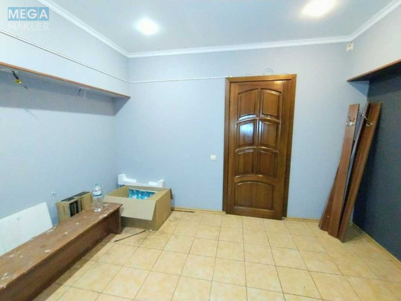 Продаж комерційної нерухомості, 134&nbsp;кв.м, под магазин, <a class="location-link" href="/kiev/" title="Недвижимость Київ">Київ</a>, <a class="location-link" href="/kiev/shevchenkovskij/" title="Недвижимость Шевченківський район">Шевченківський р-н</a>, Бехтеревський пров., 8 (изображение 1)