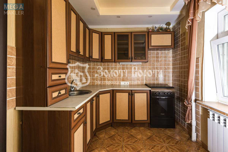 Продаж 1 кімнатної квартири (41,5/17,6/8,5), 1 пов. 18 пов. будинку, <a class="location-link" href="/kiev/" title="Недвижимость Київ">Київ</a>, <a class="location-link" href="/kiev/svyatoshinskij/" title="Недвижимость Святошинський район">Святошинський р-н</a>, Чорнобильська вул., 21 (изображение 1)