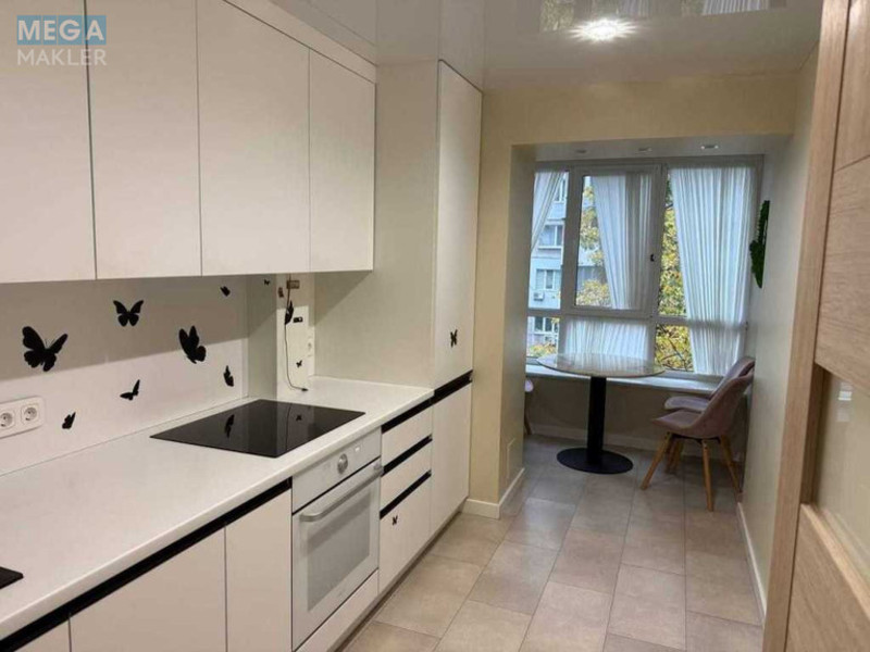 Оренда 2 кімнатної квартири, <a class="location-link" href="/kiev/" title="Недвижимость Київ">Київ</a>, <a class="location-link" href="/kiev/dneprovskij/" title="Недвижимость Дніпровський район">Дніпровський р-н</a>, Раїси Окіпної вул., 5 (изображение 1)