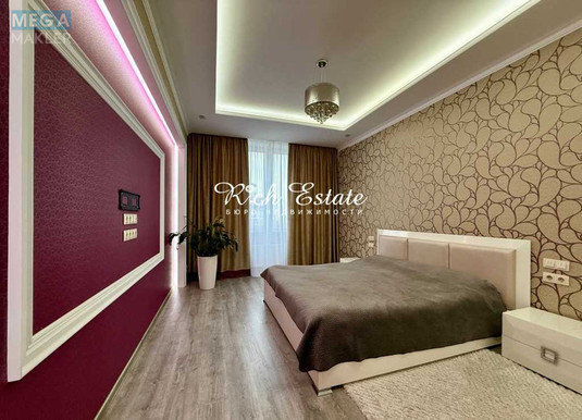 Продаж 3 кімнатної квартири (113,7/55,4/21,7), 4 пов. 12 пов. будинку, <a class="location-link" href="/kiev/" title="Недвижимость Київ">Київ</a>, <a class="location-link" href="/kiev/podolskij/" title="Недвижимость Подільський район">Подільський р-н</a>, Вышгородская ул., 45 (изображение 1)