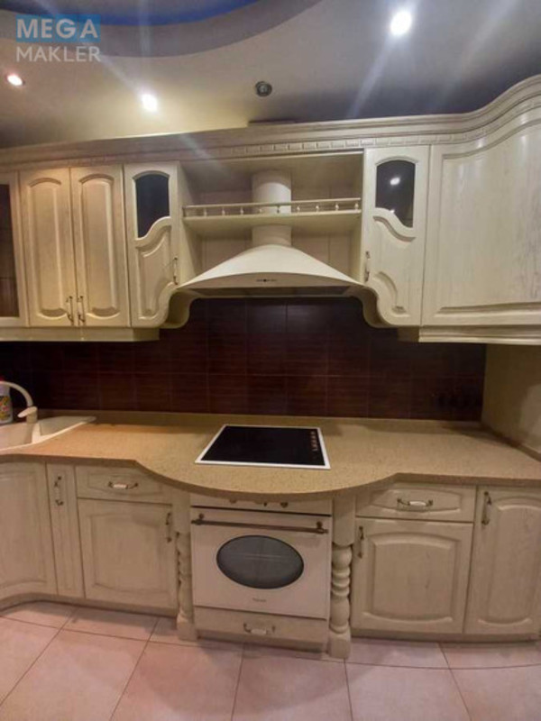Оренда 2 кімнатної квартири, <a class="location-link" href="/kiev/" title="Недвижимость Київ">Київ</a>, <a class="location-link" href="/kiev/dneprovskij/" title="Недвижимость Дніпровський район">Дніпровський р-н</a>, Верховної Ради бульв., 14б (изображение 1)