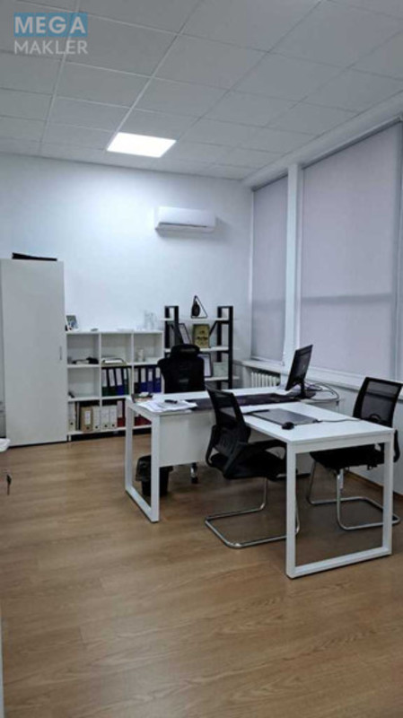 Оренда комерційної нерухомості, 103 кв.м, под офис, <a class="location-link" href="/kiev/" title="Недвижимость Київ">Київ</a>, <a class="location-link" href="/kiev/dneprovskij/" title="Недвижимость Дніпровський район">Дніпровський р-н</a>, Евгения Сверстюка ул., 11б (изображение 1)