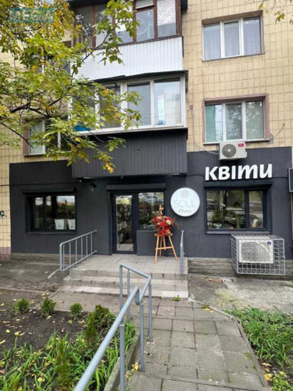 Оренда комерційної нерухомості, 40 кв.м, под офис, <a class="location-link" href="/kiev/" title="Недвижимость Київ">Київ</a>, <a class="location-link" href="/kiev/shevchenkovskij/" title="Недвижимость Шевченківський район">Шевченківський р-н</a>, Берестейский просп., 12 (изображение 1)