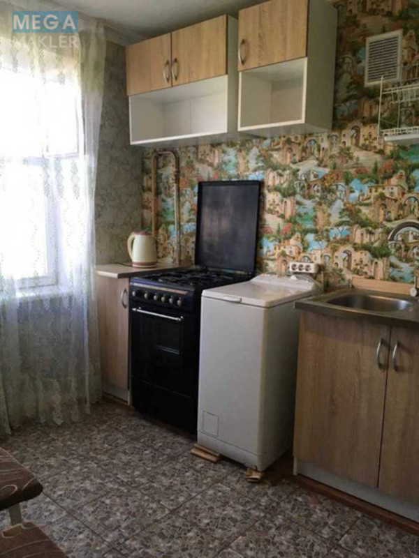 Оренда 2 кімнатної квартири, <a class="location-link" href="/odessa/" title="Недвижимость Одеса">Одеса</a>, <a class="location-link" href="/odessa/malinovskij/" title="Недвижимость Малиновський район">Малиновський р-н</a>, Генерала Петрова, 17/2 (изображение 1)