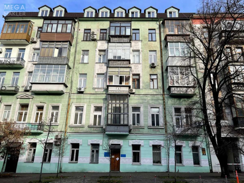 Продаж 2 кімнатної квартири (68/42/11), 4 пов. 5 пов. будинку, <a class="location-link" href="/kiev/" title="Недвижимость Київ">Київ</a>, <a class="location-link" href="/kiev/pecherskij/" title="Недвижимость Печерський район">Печерський р-н</a>, Институтская ул., 13а (изображение 1)