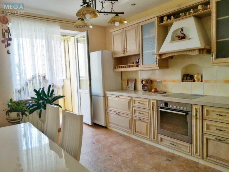 Оренда 3 кімнатної квартири, <a class="location-link" href="/kiev/" title="Недвижимость Київ">Київ</a>, <a class="location-link" href="/kiev/darnickij/" title="Недвижимость Дарницький район">Дарницький р-н</a>, Петра Григоренка просп., 28 (изображение 1)