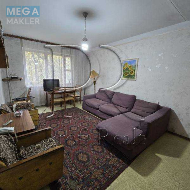 Продаж 1 кімнатної квартири (38/19/8), 2 пов. 9 пов. будинку, <a class="location-link" href="/kiev/" title="Недвижимость Київ">Київ</a>, <a class="location-link" href="/kiev/svyatoshinskij/" title="Недвижимость Святошинський район">Святошинський р-н</a>, Булгакова вулиця, 8А (изображение 1)