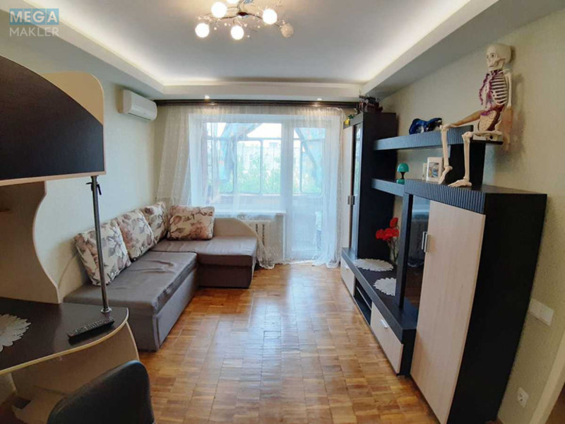 Оренда 1 кімнатної квартири, <a class="location-link" href="/kiev/" title="Недвижимость Київ">Київ</a>, <a class="location-link" href="/kiev/dneprovskij/" title="Недвижимость Дніпровський район">Дніпровський р-н</a>, Карбышева Генерала ул., 18А (изображение 1)