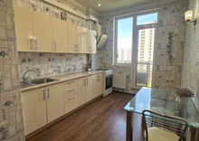 Продаж 1 кімнатної квартири (44/13/11), 8 пов. 20 пов. будинку