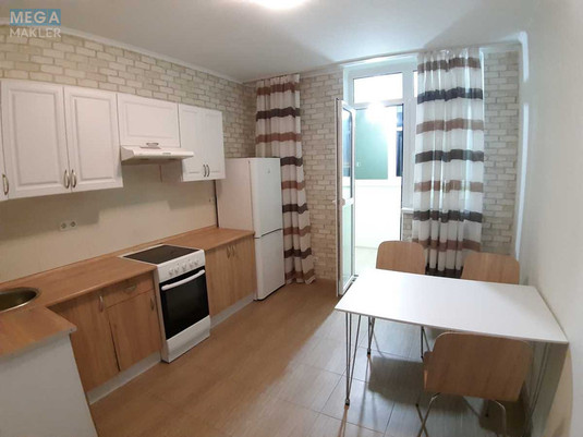 Оренда 1 кімнатної квартири, <a class="location-link" href="/kiev/" title="Недвижимость Київ">Київ</a>, <a class="location-link" href="/kiev/dneprovskij/" title="Недвижимость Дніпровський район">Дніпровський р-н</a>, Воскресенская ул., 16А (изображение 1)