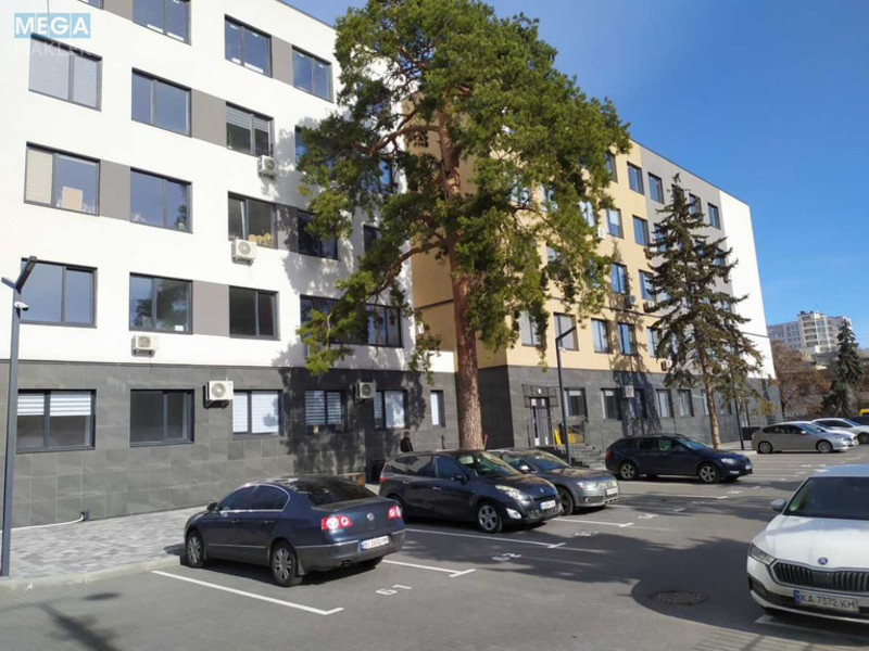 Оренда комерційної нерухомості, 64&nbsp;кв.м, под офис, <a class="location-link" href="/kiev/" title="Недвижимость Київ">Київ</a>, <a class="location-link" href="/kiev/dneprovskij/" title="Недвижимость Дніпровський район">Дніпровський р-н</a>, Уинстона Черчилля ул., 1 (изображение 1)