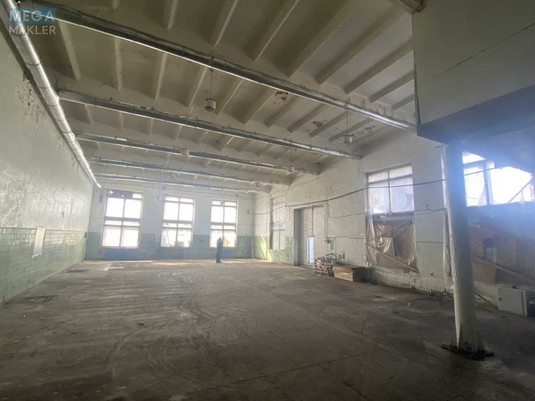 Оренда комерційної нерухомості, 404 кв.м, под склад, <a class="location-link" href="/kiev/" title="Недвижимость Київ">Київ</a>, <a class="location-link" href="/kiev/solomenskij/" title="Недвижимость Солом'янський район">Солом'янський р-н</a>, Миколи Василенка вул., 7 (изображение 1)