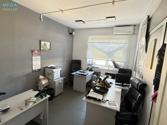 Оренда комерційної нерухомості, 201 кв.м, под офис, <a class="location-link" href="/kiev/" title="Недвижимость Київ">Київ</a>, <a class="location-link" href="/kiev/solomenskij/" title="Недвижимость Солом'янський район">Солом'янський р-н</a>, Миколи Василенка вул., 5 (изображение 1)