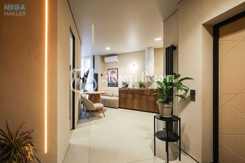 Продаж 2 кімнатної квартири (60,4/19/25), 1 пов. 6 пов. будинку, <a class="location-link" href="/kiev/" title="Недвижимость Київ">Київ</a>, <a class="location-link" href="/kiev/desnyanskij/" title="Недвижимость Деснянський район">Деснянський р-н</a>, Радистів вул., 40 (изображение 1)