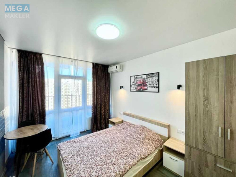 Оренда 1 кімнатної квартири, <a class="location-link" href="/odessa/" title="Недвижимость Одеса">Одеса</a>, <a class="location-link" href="/odessa/kievskij/" title="Недвижимость Київський район">Київський р-н</a>, Небесной Сотни, 111 (изображение 1)