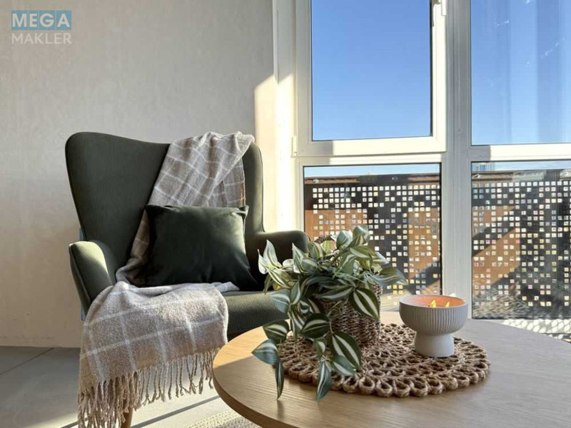 Продаж 2 кімнатної квартири (70/35/12,9), 15 пов. 22 пов. будинку, <a class="location-link" href="/kiev/" title="Недвижимость Київ">Київ</a>, <a class="location-link" href="/kiev/solomenskij/" title="Недвижимость Солом'янський район">Солом'янський р-н</a>, Кудряшова вул., 8б (изображение 1)