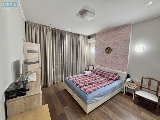 Продаж 1 кімнатної квартири (46/16/20), 14 пов. 33 пов. будинку, <a class="location-link" href="/kiev/" title="Недвижимость Київ">Київ</a>, <a class="location-link" href="/kiev/shevchenkovskij/" title="Недвижимость Шевченківський район">Шевченківський р-н</a>, Жилянская ул., 118 (изображение 1)