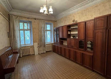 Продаж 2 кімнатної квартири (42/32/5), 2 пов. 2 пов. будинку