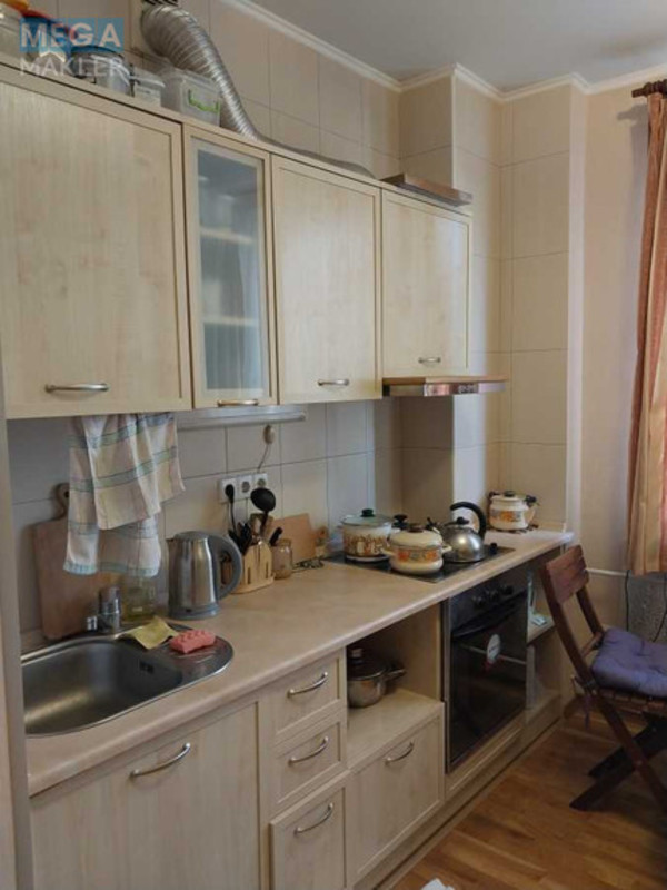 Оренда 1 кімнатної квартири, <a class="location-link" href="/kiev/" title="Недвижимость Київ">Київ</a>, <a class="location-link" href="/kiev/obolonskij/" title="Недвижимость Оболонський район">Оболонський р-н</a>, Макеевская ул., 8 (изображение 1)