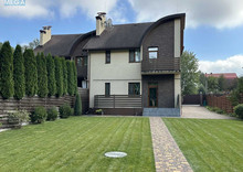 Продаж дома, 3 поверху, 198 кв.м, 4 кімнати, ділянка 5 соток