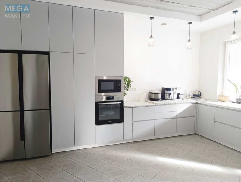 Продаж дома, 3&nbsp;поверху, 120&nbsp;кв.м, 4&nbsp;кімнати, ділянка 1&nbsp;сотка, <a class="location-link" href="/brovary/" title="Недвижимость Бровари">Бровари</a>, Вулиця Павла Чубинського, 71 (изображение 1)