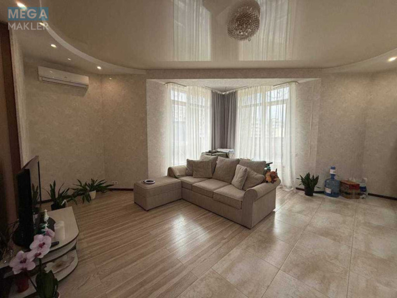 Продаж 2 кімнатної квартири (80/45/27), 4 пов. 27 пов. будинку, <a class="location-link" href="/kiev/" title="Недвижимость Київ">Київ</a>, <a class="location-link" href="/kiev/solomenskij/" title="Недвижимость Солом'янський район">Солом'янський р-н</a>, Солом`янська вул., 15а (изображение 1)