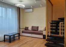 Продаж 3 кімнатної квартири (105/53/13), 8 пов. 9 пов. будинку