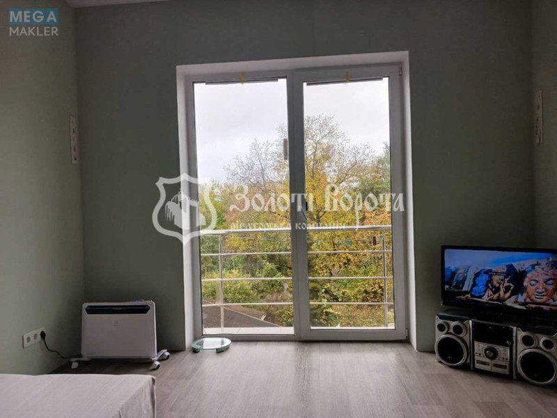 Продаж 1 кімнатної квартири (26/17/5), 3 пов. 4 пов. будинку, <a class="location-link" href="/kiev/" title="Недвижимость Київ">Київ</a>, <a class="location-link" href="/kiev/svyatoshinskij/" title="Недвижимость Святошинський район">Святошинський р-н</a>, Осіння вул., 71 (изображение 1)