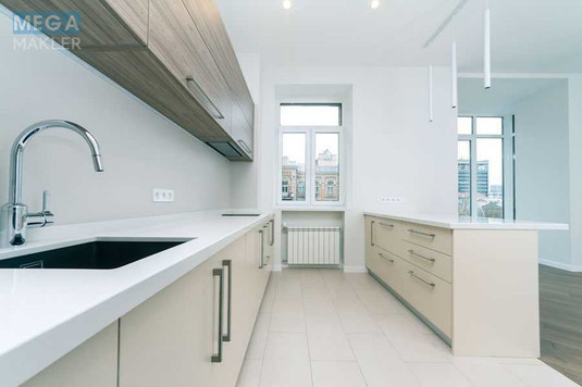 Оренда 3 кімнатної квартири, <a class="location-link" href="/kiev/" title="Недвижимость Київ">Київ</a>, <a class="location-link" href="/kiev/goloseevskij/" title="Недвижимость Голосіївський район">Голосіївський р-н</a>, Большая Васильковская ул., 36 (изображение 1)