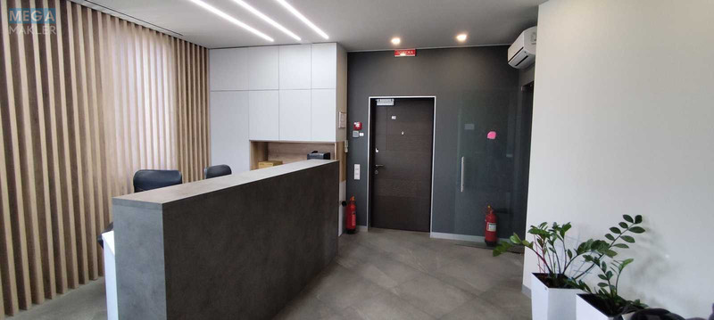 Оренда комерційної нерухомості, 294&nbsp;кв.м, под офис, <a class="location-link" href="/kiev/" title="Недвижимость Київ">Київ</a>, <a class="location-link" href="/kiev/pecherskij/" title="Недвижимость Печерський район">Печерський р-н</a>, Залізничне шосе, 2А (изображение 1)