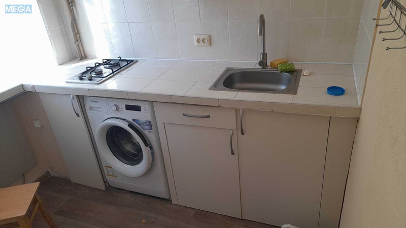 Оренда 1 кімнатної квартири, <a class="location-link" href="/dneprodzerzhinsk/" title="Недвижимость Кам'янське">Каменское</a>, Свободы, 101 (изображение 1)