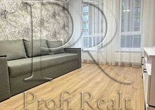 Продаж 1 кімнатної квартири (38/17/13), 2 пов. 10 пов. будинку