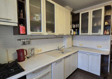 Продаж 3 кімнатної квартири (72/40/9), 8 пов. 9 пов. будинку