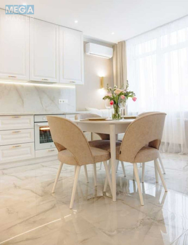 Оренда 2 кімнатної квартири, <a class="location-link" href="/kiev/" title="Недвижимость Київ">Київ</a>, <a class="location-link" href="/kiev/darnickij/" title="Недвижимость Дарницький район">Дарницький р-н</a>, Черниговская ул., 8а (изображение 1)