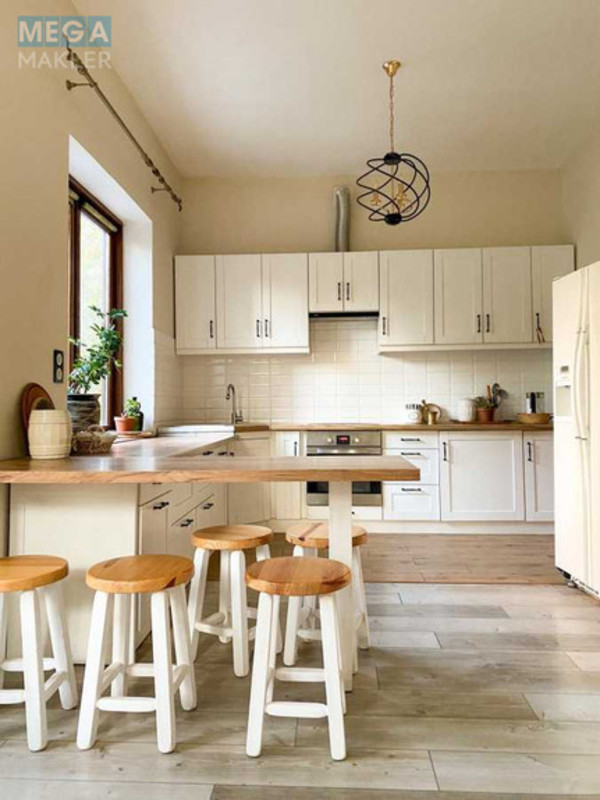 Оренда 3 кімнатної квартири, <a class="location-link" href="/kiev/" title="Недвижимость Київ">Київ</a>, <a class="location-link" href="/kiev/shevchenkovskij/" title="Недвижимость Шевченківський район">Шевченківський р-н</a>, Баумана ул., 3а (изображение 1)