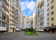 Новобудова, 10 поверхів