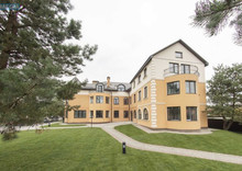 Новобудова, 3 поверхів