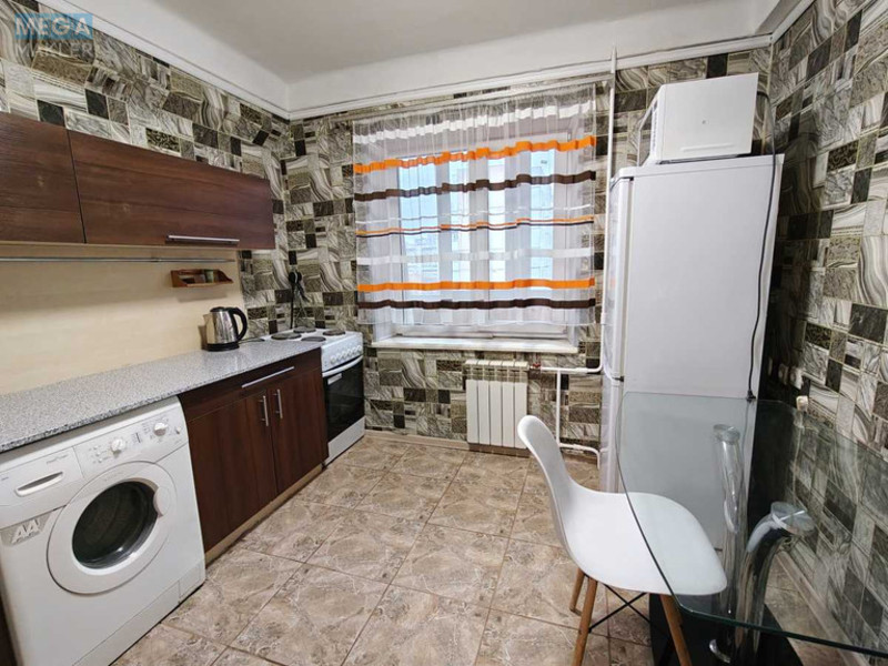 Оренда 1 кімнатної квартири, <a class="location-link" href="/kiev/" title="Недвижимость Київ">Київ</a>, <a class="location-link" href="/kiev/obolonskij/" title="Недвижимость Оболонський район">Оболонський р-н</a>, Оболонський просп., 43 (изображение 1)