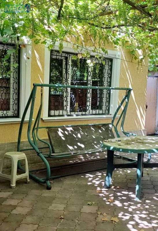 Продаж 4 кімнатної квартири (100/70/11), 1 пов. 2 пов. будинку, <a class="location-link" href="/odessa/" title="Недвижимость Одеса">Одеса</a>, <a class="location-link" href="/odessa/malinovskij/" title="Недвижимость Малиновський район">Малиновський р-н</a>, Гранітна, 3 (изображение 1)