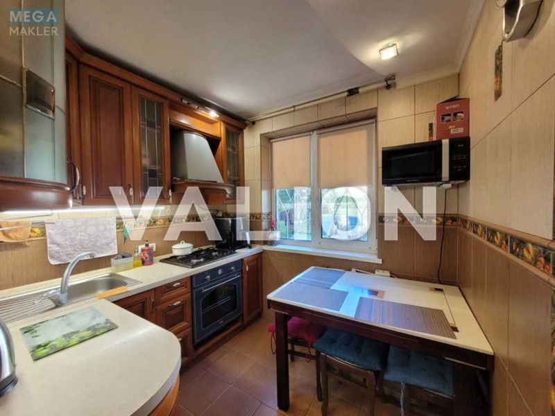 Продаж 2 кімнатної квартири (44/30/6), 1 пов. 5 пов. будинку, <a class="location-link" href="/kiev/" title="Недвижимость Київ">Київ</a>, <a class="location-link" href="/kiev/solomenskij/" title="Недвижимость Солом'янський район">Солом'янський р-н</a>, Вацлава Гавела бульв., 81 (изображение 1)