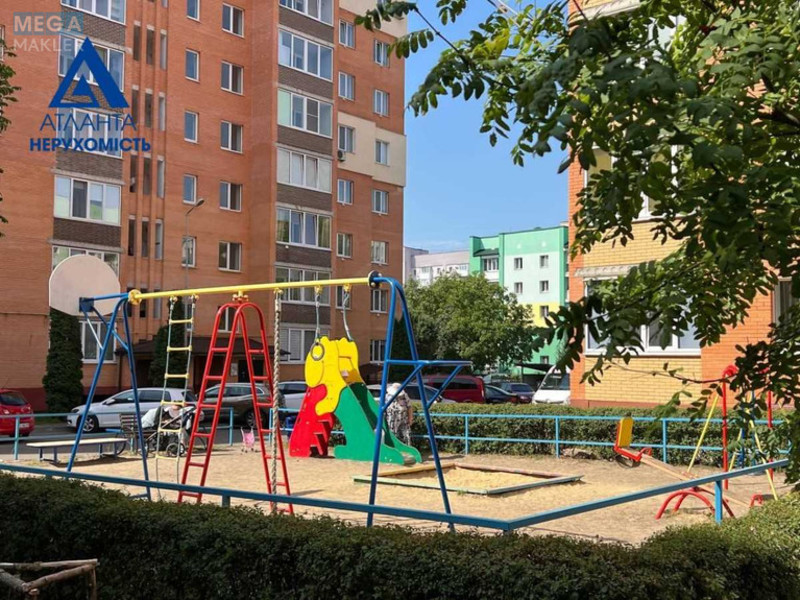 Продаж 2 кімнатної квартири (70,2/35/11), 8 пов. 9 пов. будинку, <a class="location-link" href="/lutsk/" title="Недвижимость Луцьк">Луцьк</a>, Героїв добровольців, 4в (изображение 1)