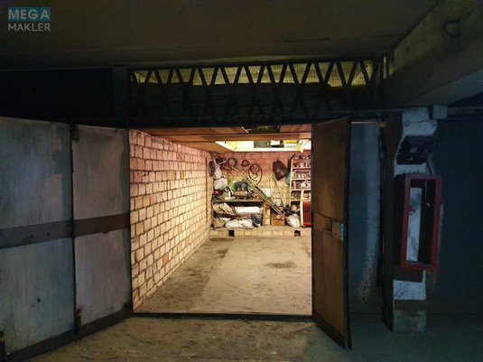 Оренда комерційної нерухомості, 17,20&nbsp;кв.м, <a class="location-link" href="/kiev/" title="Недвижимость Київ">Київ</a>, <a class="location-link" href="/kiev/dneprovskij/" title="Недвижимость Дніпровський район">Дніпровський р-н</a>, Березняківська вул., 25 (изображение 1)