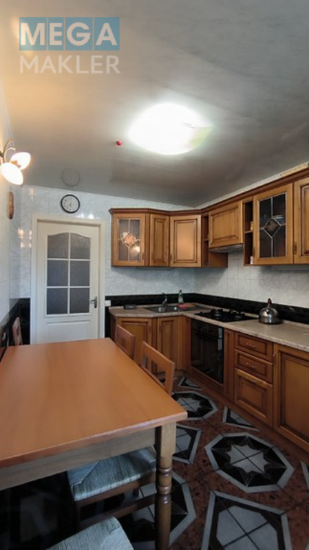 Оренда 4 кімнатні квартири, люкс, <a class="location-link" href="/dnepropetrovsk/" title="Недвижимость Дніпра">Дніпро</a>, <a class="location-link" href="/dnepropetrovsk/industrialnyj/" title="Недвижимость Індустріальний район">Індустріальний р-н</a>, Квітки Цісик, 2, Косіора ( <img src="https://megamakler.com.ua/metro/ff0000.gif" alt="" class="metro" /> м. Вокзальная, 15 мин ) (изображение 1)