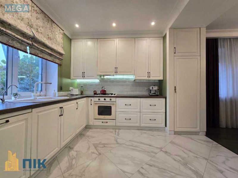 Продаж 7 кімнатної квартири (191/71/20), 1 пов. 2 пов. будинку, <a class="location-link" href="/sofievskaya-borshagovka/" title="Недвижимость Софіївська Борщагівка">Софіївська Борщагівка</a>, Радужная (изображение 1)