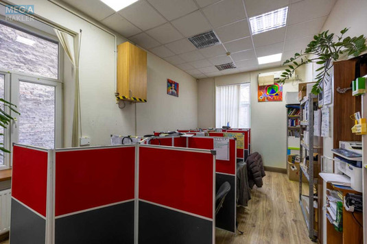 Продаж комерційної нерухомості, 65&nbsp;кв.м, под магазин, <a class="location-link" href="/lviv/" title="Недвижимость Львів">Львів</a>, <a class="location-link" href="/lviv/galickij/" title="Недвижимость Галицький район">Галицький р-н</a>, Вербицького (изображение 1)