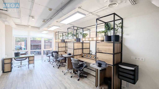 Оренда комерційної нерухомості, 98&nbsp;кв.м, <a class="location-link" href="/kiev/" title="Недвижимость Київ">Київ</a>, <a class="location-link" href="/kiev/shevchenkovskij/" title="Недвижимость Шевченківський район">Шевченківський р-н</a>, Глибочицька вул., 32в (изображение 1)