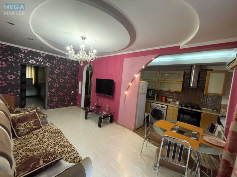 Продаж 2 кімнатної квартири (39/29/6), 5 пов. 5 пов. будинку, <a class="location-link" href="/kiev/" title="Недвижимость Київ">Київ</a>, <a class="location-link" href="/kiev/pecherskij/" title="Недвижимость Печерський район">Печерський р-н</a>, Генерала Алмазова вул., 9 (изображение 1)