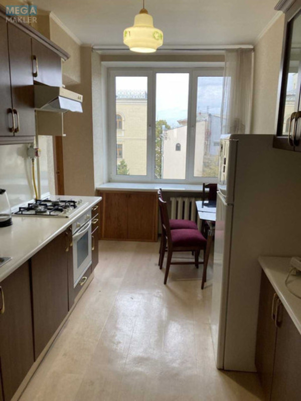 Оренда 3 кімнатної квартири, <a class="location-link" href="/kiev/" title="Недвижимость Київ">Київ</a>, <a class="location-link" href="/kiev/shevchenkovskij/" title="Недвижимость Шевченківський район">Шевченківський р-н</a>, Ирининская ул., 1/3 (изображение 1)